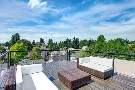 Greenlake Modern w/Steel Detailings - Urban Living