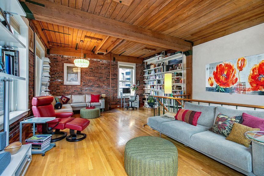 Pioneer Square West Facing Brick Live/Work Loft - Urban Living